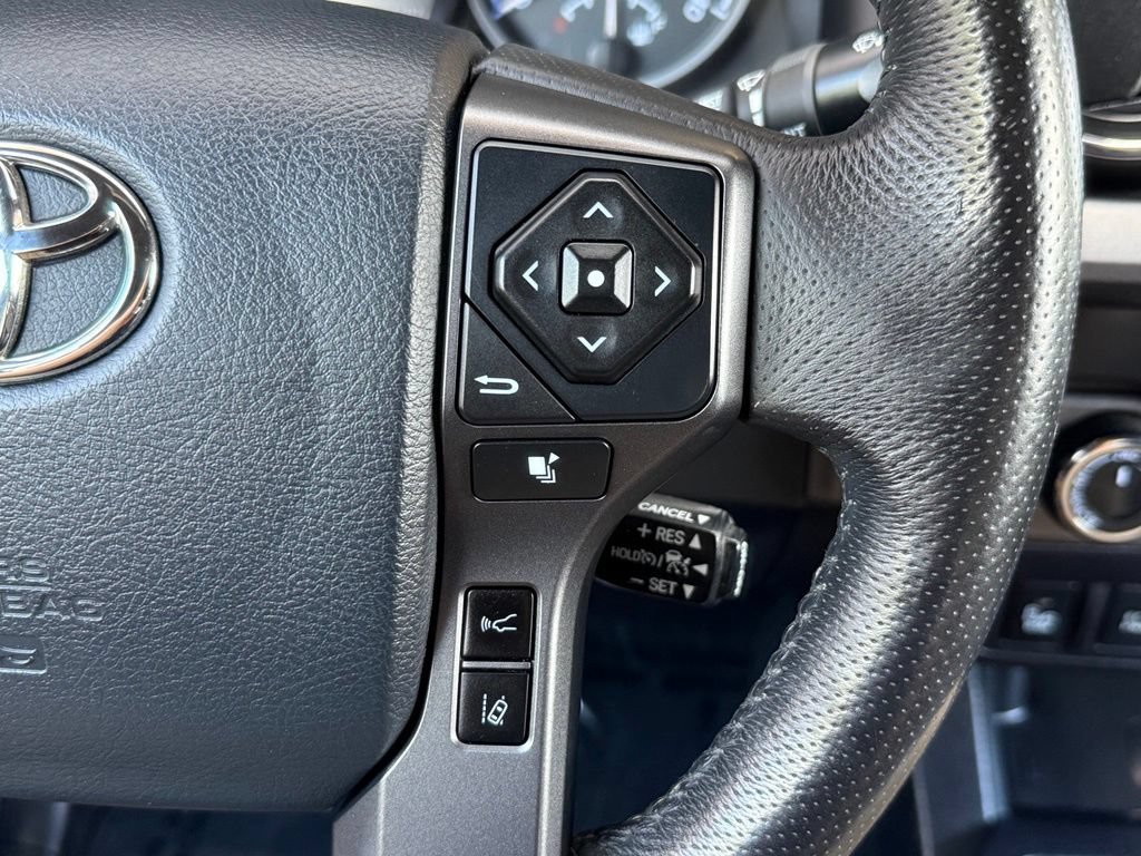 Used 2019 Toyota Tacoma TRD Off-Road w/ Technology Package AWD/4WD image 27
