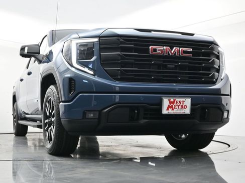 New 2026 GMC Sierra 1500 Elevation w/ Elevation Premium Package image 23