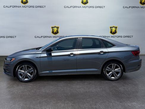 Used 2021 Volkswagen Jetta R-Line FWD image 2