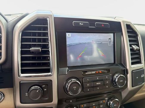 Used 2017 Ford F150 Lariat image 24