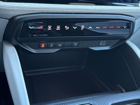 New 2026 Jeep Cherokee Laredo AWD/4WD image 19