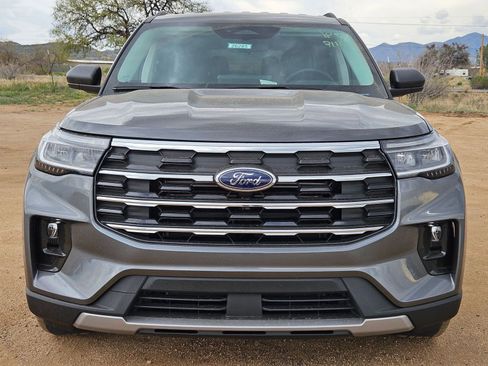 New 2026 Ford Explorer Active w/ Active Comfort Package RWD image 2
