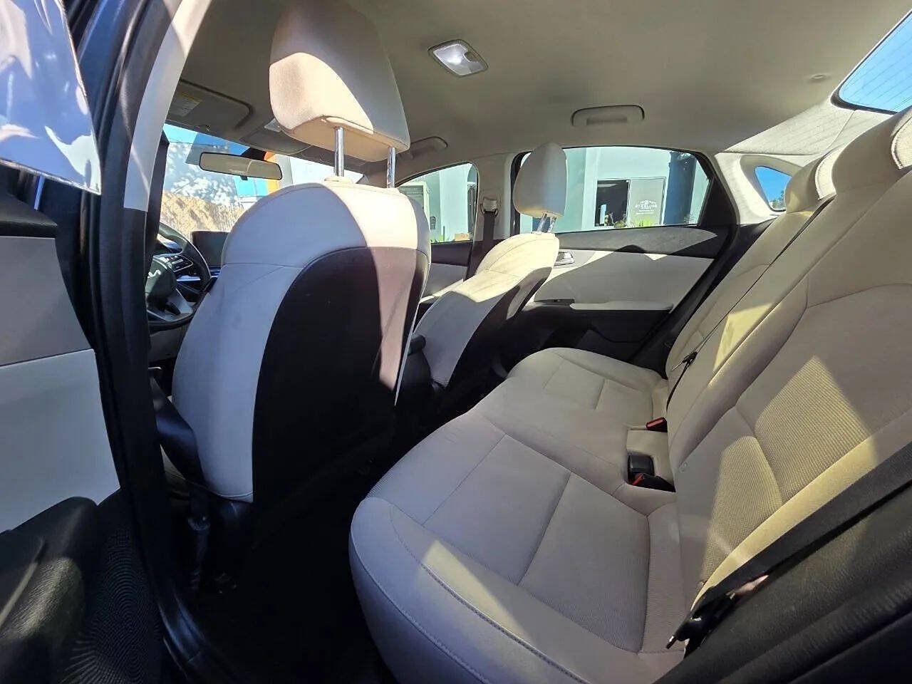 Used 2022 Kia Forte LXS w/ LXS Technology Package FWD image 29