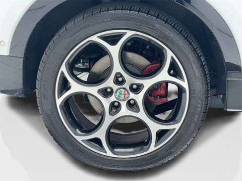 New 2024 Alfa Romeo Tonale Ti w/ Active Assist Package image 52