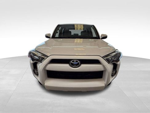 Used 2018 Toyota 4Runner SR5 Premium AWD/4WD image 8