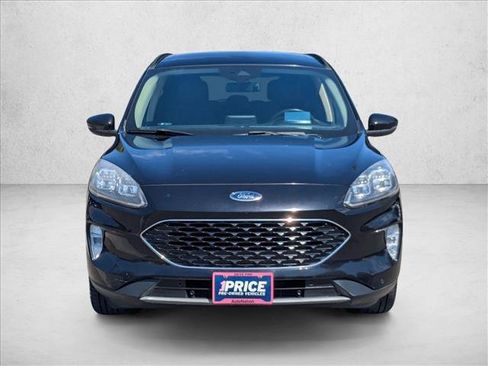 Used 2020 Ford Escape Titanium w/ Titanium Premium Package 2.0 FWD image 2
