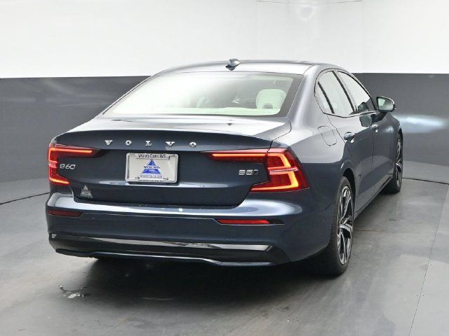 Used 2020 Volvo S60 T5 Momentum FWD image 8