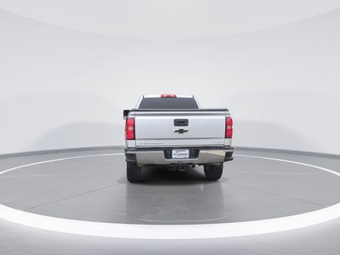 Used 2018 Chevrolet Silverado 2500 LT AWD/4WD image 7