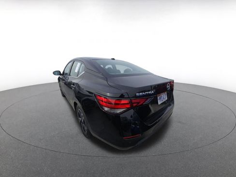Used 2025 Nissan Sentra SV image 7