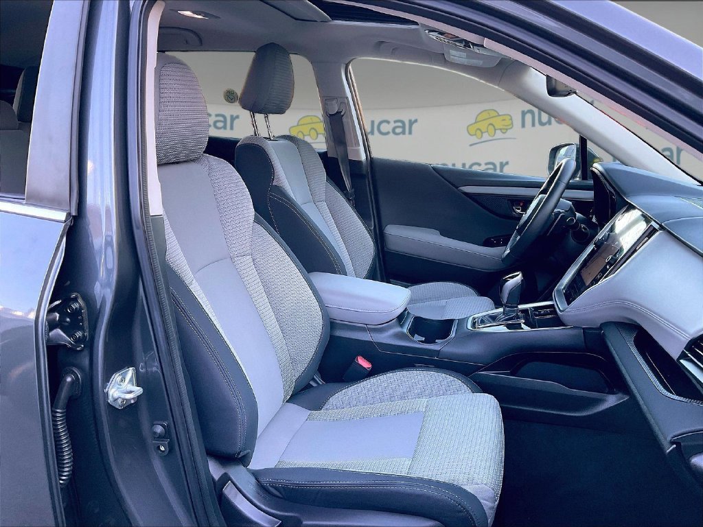 Used 2025 Subaru Outback Premium AWD/4WD image 11
