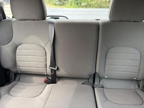 Used 2013 Nissan Frontier PRO-4X AWD/4WD image 30