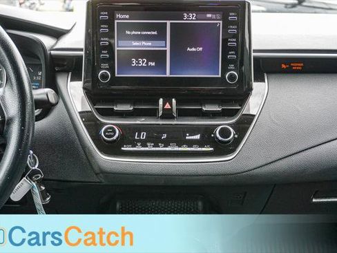 Used 2020 Toyota Corolla LE FWD image 18