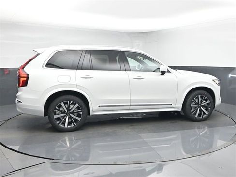 New 2026 Volvo XC90 B6 Core image 8