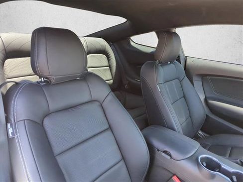 Used 2018 Ford Mustang GT w/ Equipment Group 301A RWD image 22