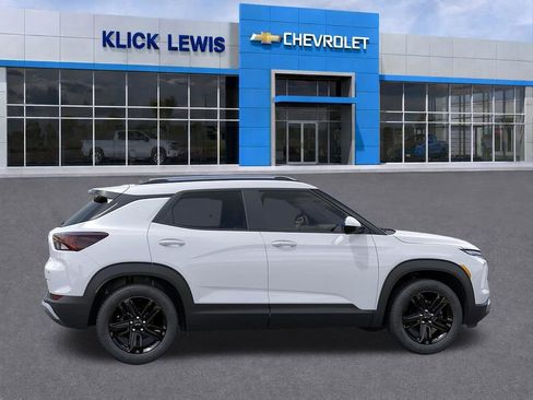New 2026 Chevrolet TrailBlazer LT w/ Midnight Edition AWD/4WD image 5