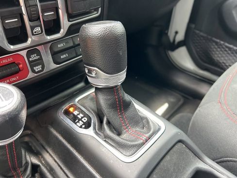 Used 2020 Jeep Gladiator Rubicon image 30