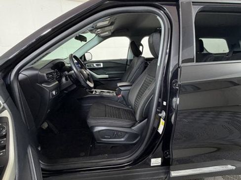 Used 2020 Ford Explorer XLT image 10