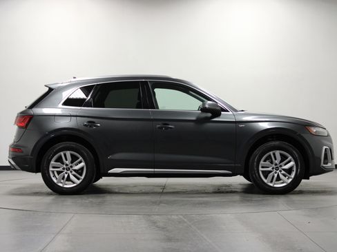 Used 2023 Audi Q5 2.0T Premium image 3