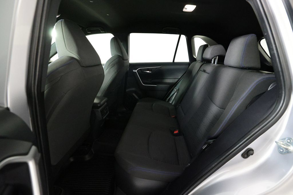 Used 2022 Toyota RAV4 SE AWD/4WD image 13