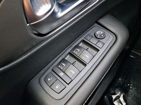 New 2026 Chrysler Pacifica Select w/ S Appearance Package image 26