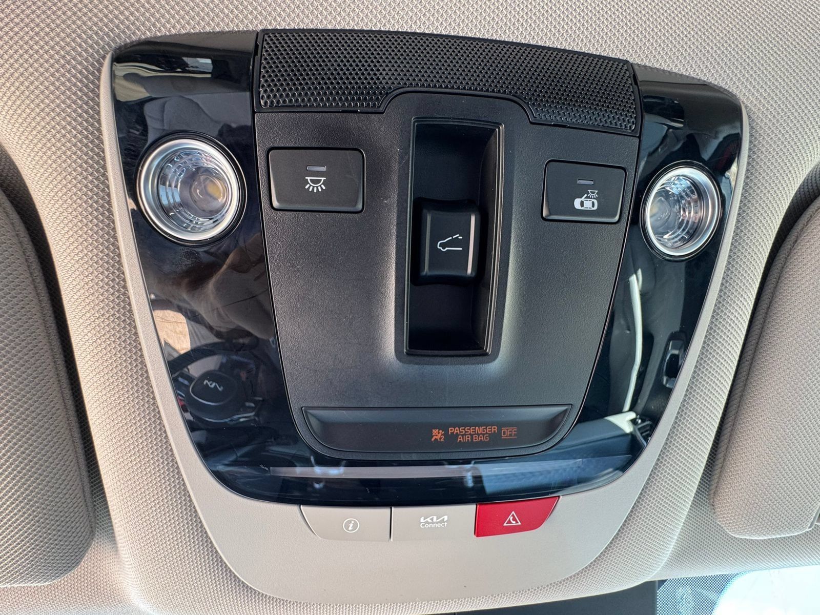 Used 2023 Kia Sorento SX FWD image 24