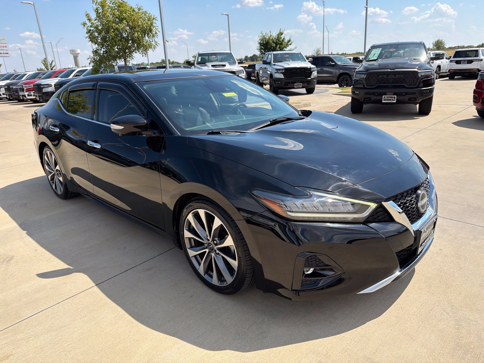 Used 2023 Nissan Maxima Platinum w/ Sport Mat Group FWD image 7