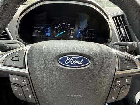 Used 2024 Ford Edge SEL w/ Convenience Package image 29