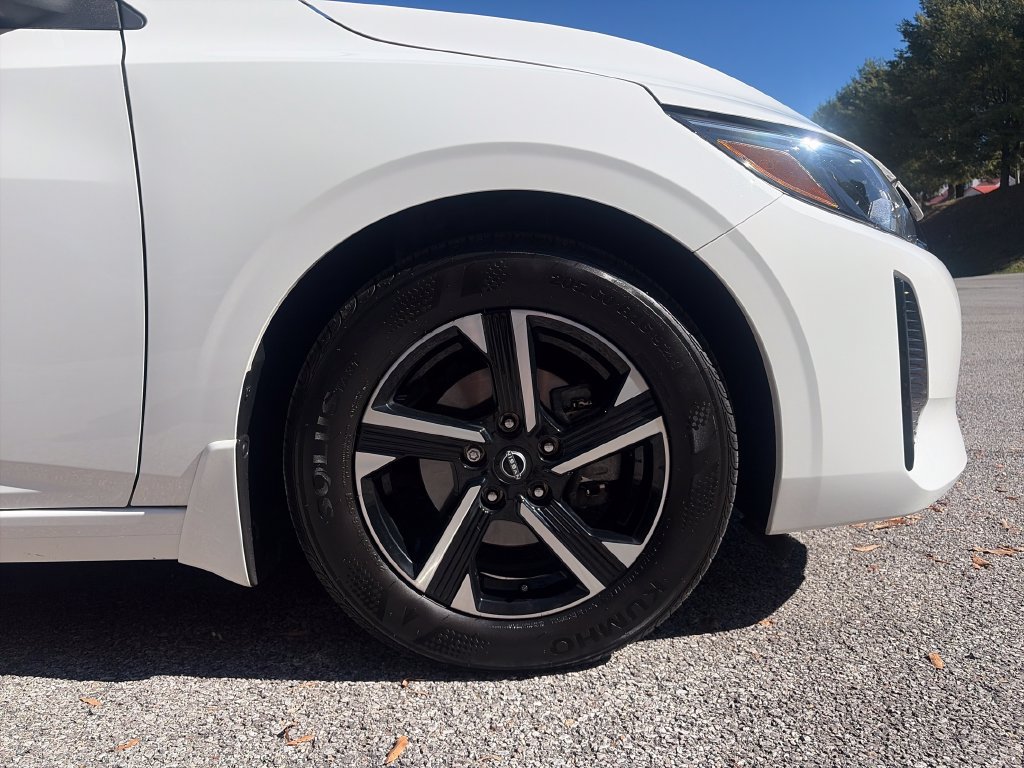 Certified 2024 Nissan Sentra SV FWD image 30