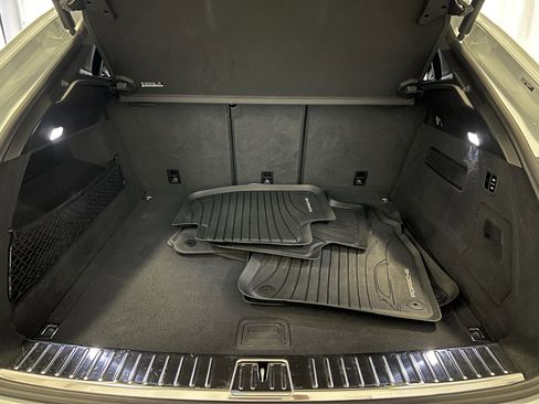 Certified 2025 Porsche Cayenne Coupe image 27