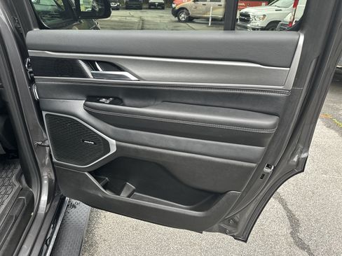 Used 2025 Jeep Wagoneer 2WD w/ Mopar Step-Up Package image 19