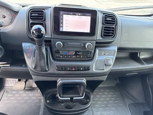 Used 2025 RAM ProMaster 2500 w/ Convenience Group FWD image 21