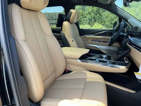 New 2025 Cadillac Escalade IQ Luxury 2 image 24