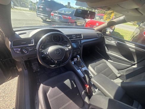 Used 2019 Volkswagen Passat 2.0T Wolfsburg FWD image 19