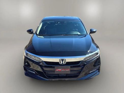 Used 2018 Honda Accord Touring image 2