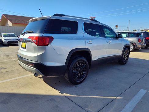 Used 2019 GMC Acadia SLT image 5