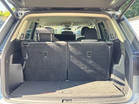 Used 2025 Volkswagen Atlas SE FWD image 13