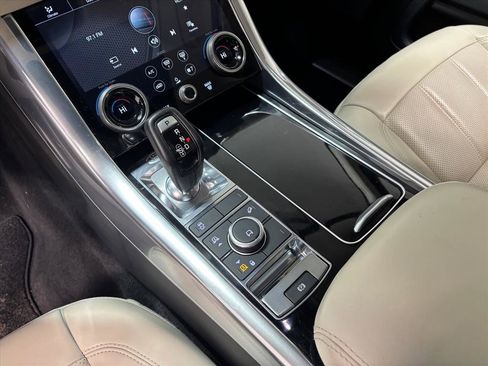 Used 2019 Land Rover Range Rover Sport HSE image 14