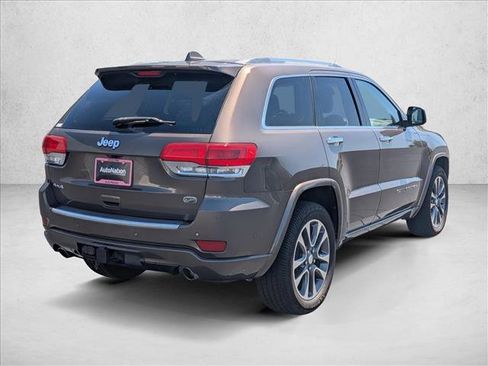 Used 2017 Jeep Grand Cherokee Overland w/ Jeep Active Safety Group AWD/4WD image 5