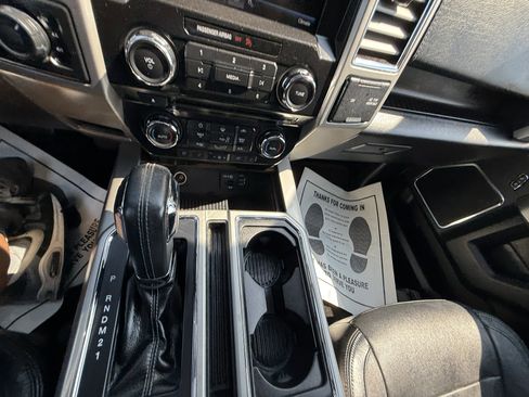 Used 2015 Ford F150 Lariat image 32