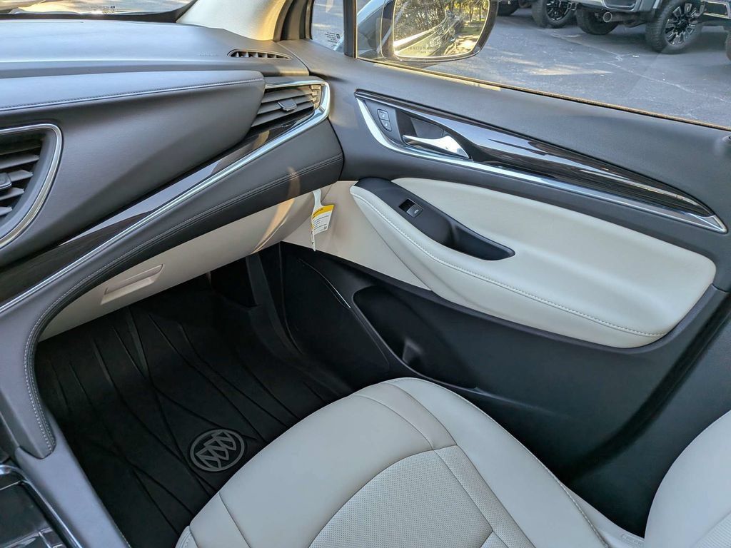 Used 2023 Buick Enclave Essence w/ Experience Buick Package FWD image 18