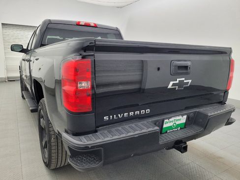 Used 2018 Chevrolet Silverado 1500 Custom w/ Custom Value Package RWD image 5