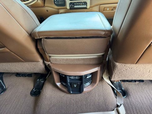 Used 2022 RAM 3500 Laramie AWD/4WD image 35