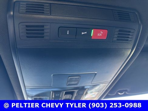 Used 2022 Volkswagen Tiguan SE R-Line image 17