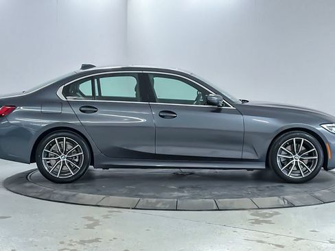 Used 2022 BMW 330i Sedan w/ Premium Package 2 RWD image 8