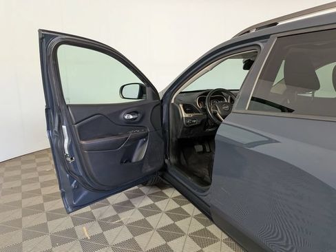 Used 2016 Jeep Cherokee 75th Anniversary AWD/4WD image 12