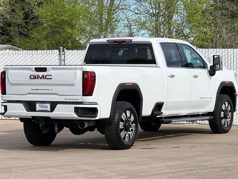 New 2026 GMC Sierra 3500 Denali w/ Denali Reserve Package AWD/4WD image 4