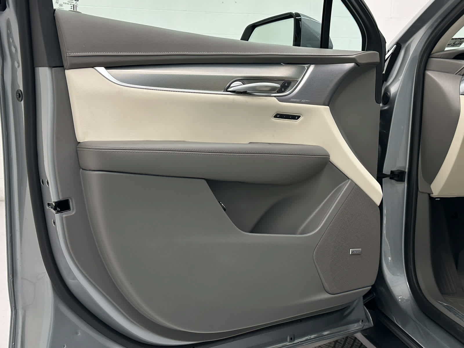 Used 2026 Cadillac XT5 Premium Luxury w/ Driver Assist Package AWD/4WD image 23