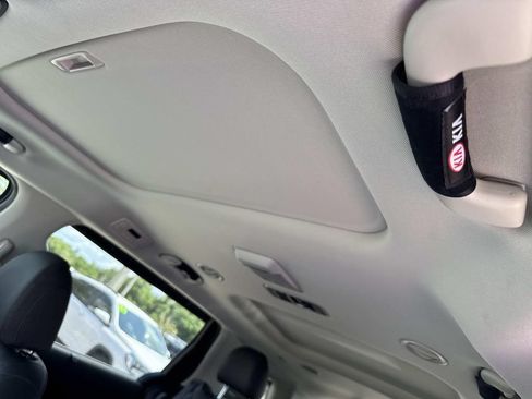 Used 2024 Kia Carnival SX Prestige FWD image 34