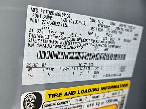 New 2025 Ford Expedition Platinum w/ Driver's Package image 19