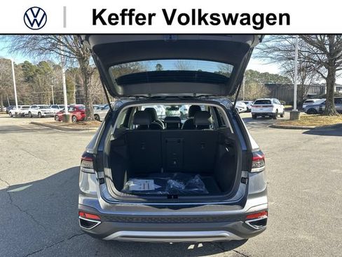 New 2026 Volkswagen Taos SE FWD image 26